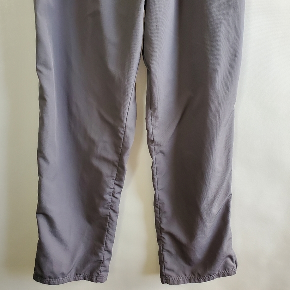 Men’s Under Armour Loose Heatgear Gray Pants Size Medium - Picture 3 of 13